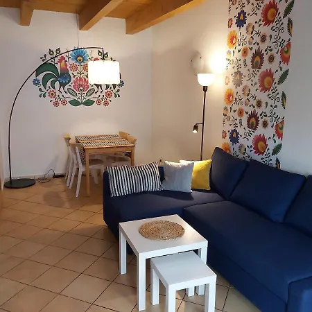 Podzamcze Homestay *