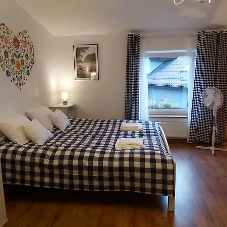 Podzamcze Homestay *